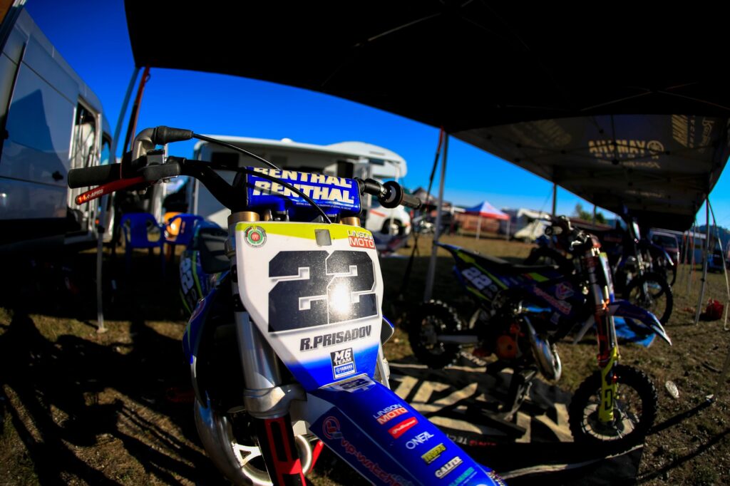 Radi's bike with number 22 and the name R. Prisadov