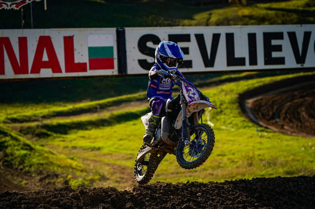 Radi (#22) in front of the Sevlievo banner, 2025